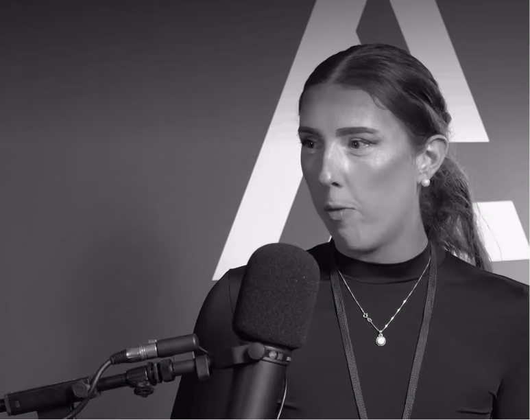 Katie se podělí o to, jak globální politika ovlivňuje trh a jak se v nejistých dobách pohybuje v obchodování.